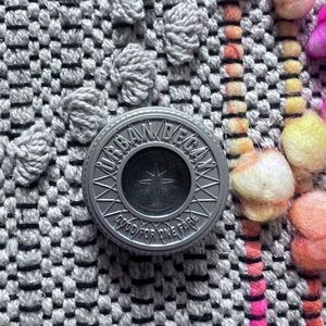 Vintage/discontinued urban decay single eyeshadow shade gunmetal